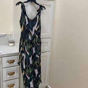 Women’s jumpsuit with belt